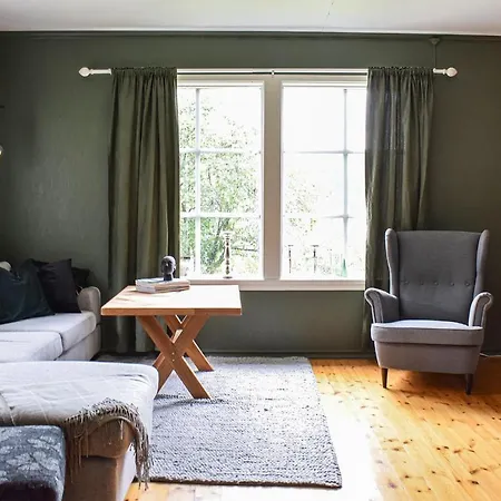 In Tysse With House A Panoramic View * Bjorkheim